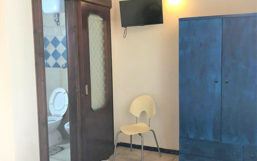 Villasimius centro – stabile ristrutturato con sette bivani