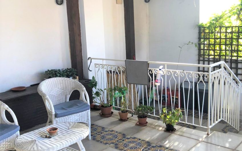 Villasimius centro – stabile ristrutturato con sette bivani