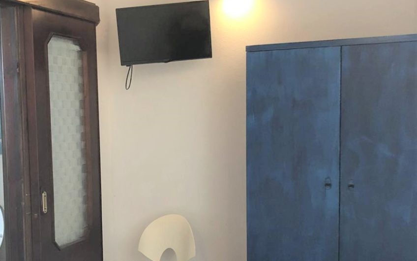 Villasimius centro – stabile ristrutturato con sette bivani