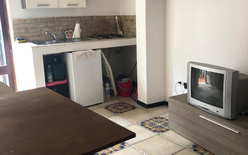 Villasimius centro – stabile ristrutturato con sette bivani