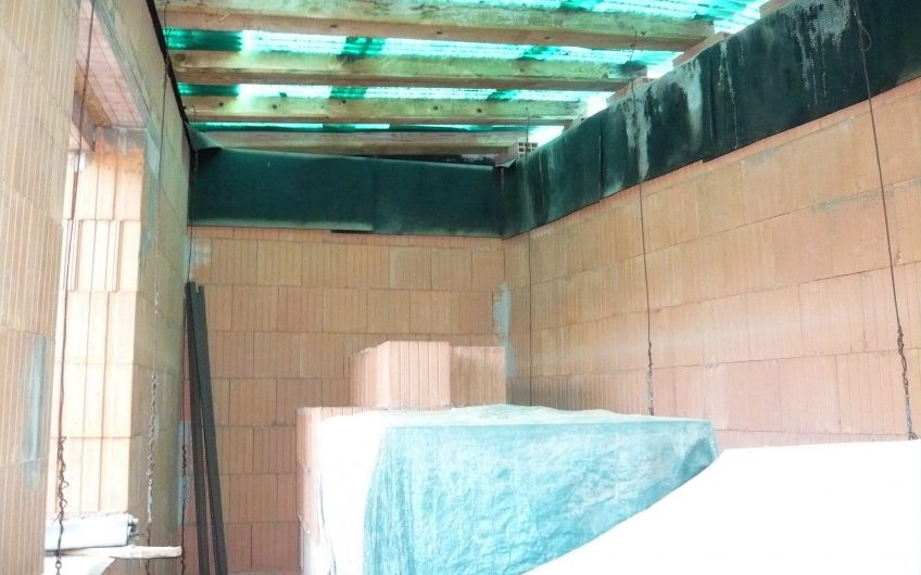 Pirri indipendente da ristrutturare o area edificabile